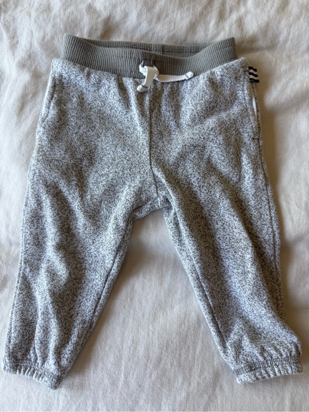Splendid joggers gray size 3-6 months. Perfect condition. So soft!